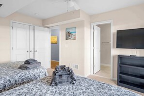 Stadtwohnung, Mehrere Betten, Terrasse, Gartenblick (Rehoboth Crossing 1)