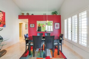 Interior - Stay on the Greens! Resort-style Palm Desert Condo (Palm Desert)