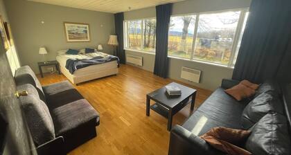 Hlíðarból Guesthouse