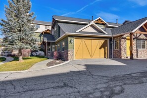 Apartment (4 Bedrooms) | Interior - Eden Utah Ski Retreat Near Slopes, Golf & Pool! (Eden)