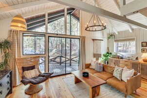 Casa (2 Bedrooms) | Interior