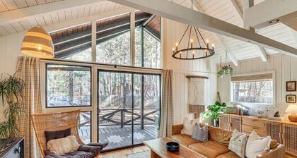 1 Mi to Woodland Lake Park: Forested Sanctuary!