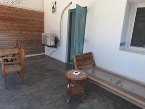 ダブルルーム バルコニー シービュー | セーフティボックス (室内)、アイロン / アイロン台、WiFi (無料)、ベッドシーツ