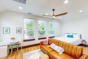 Apartment (0 Bedroom) | Interior - 'mckinney Marvel' Studio in Historic District (McKinney)