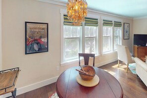 Apartment (0 Bedroom) | Interior - Steps to Riverfront: Dtwn Bluffton Studio! (Bluffton)