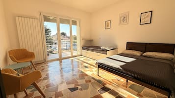 3 habitaciones, tabla de planchar con plancha y wifi