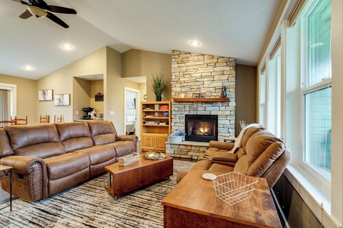 < 2 Blocks to Beach! Pet-friendly Home in Moclips