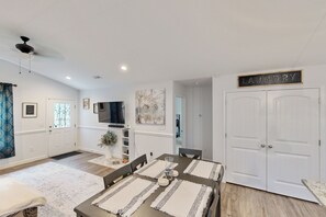 House (3 Bedrooms) | Interior - Patio & Fire Pit! Dog-friendly Spartanburg Home (Spartanburg)