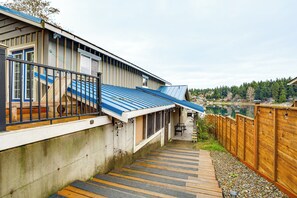 Apartment (1 Bedroom) | Interior - 3 Mi to Puget Sound: Lakefront Gem w/ Patio! (Lakewood)