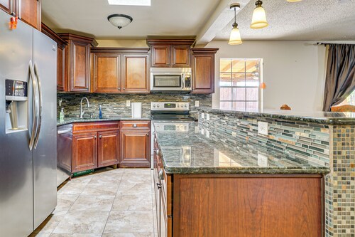 1 Mi to Nmsu! Las Cruces Home w/ Pet-friendly Yard