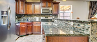 1 Mi to Nmsu! Las Cruces Home w/ Pet-friendly Yard