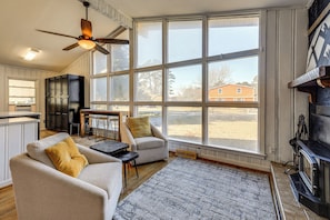 House (3 Bedrooms) | Interior - 7 Mi to Neuse River! Family Home w/ Poolside Oasis (Havelock)