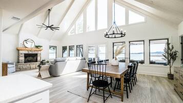 單棟房屋 (4 Bedrooms) | 內部