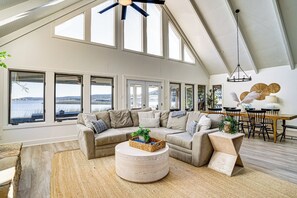 House (4 Bedrooms) | Interior - Private Sandy Shore! Possum Kingdom Lake House (Graford)
