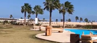 Cozy Chalet in Soma Bay Breeze