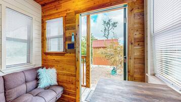 Apartment (0 Bedroom) | Interior