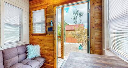 Modern Tiny House in Hill Country w/ Covered Patio