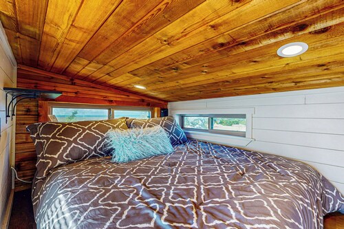 Modern Tiny House in Hill Country w/ Covered Patio