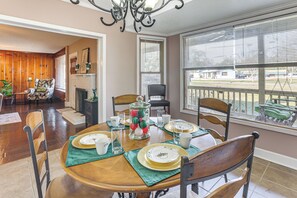 House (3 Bedrooms) | Interior - 2 Mi to UA! Family-friendly Getaway w/ Patio (Northport)