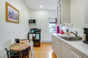 Apartment (1 Bedroom) | Interior - Apt in Historic Lynn Neighborhood: 2 Mi to Beach! (Lynn)