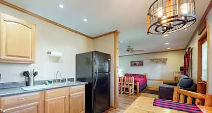 Pet Friendly! Couples Retreat in Southern Illinois