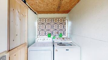 Apartment (0 Bedroom) | Interior