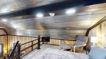 Apartment (0 Bedroom) | Interior