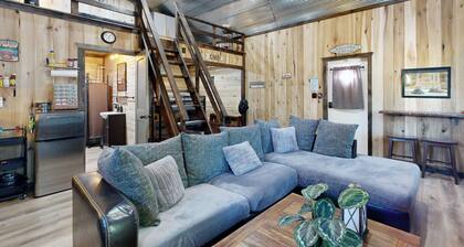 Close to Reelfoot Lake! Dog-friendly Retreat