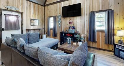 Close to Reelfoot Lake! Dog-friendly Retreat