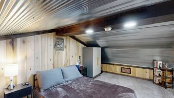 Apartment (0 Bedroom) | Interior