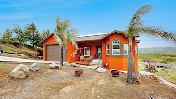 House (3 Bedrooms) | Front of property