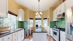Unclassified image, 5 of 27, button - 3BR Updated Mtn-view Home w/ Hot Tub & Fireplace (Copperopolis)