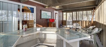 Roaring Spring Horse Farm Getaway w/ Game Room