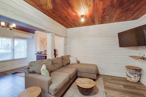 House (2 Bedrooms) | Interior - Rural Outdoor Oasis! Edgemont Cabin w/ Fire Pit (Collettsville)