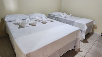 Tremannsrom | Skrivebord for bærbar PC og wi-fi (inkludert)