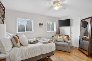 3 chambres, fer et planche à repasser, Wi-Fi, draps fournis