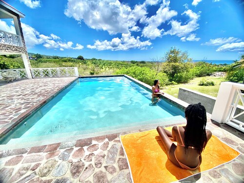 Cute 1-bedroom Tropical studio close to beaches & arrival pier on Nevis island