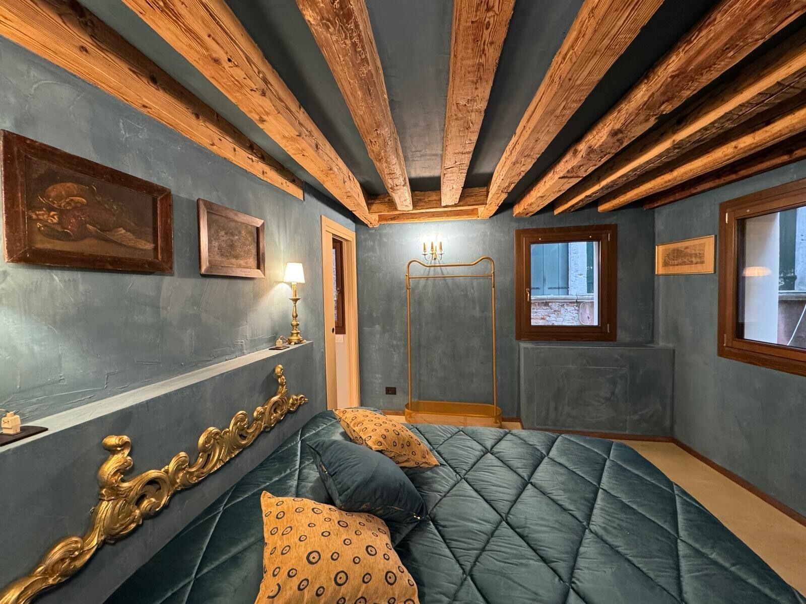 2 chambres, fer et planche à repasser, accès Internet, draps fournis