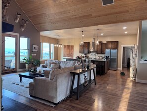 Télévision, cheminée