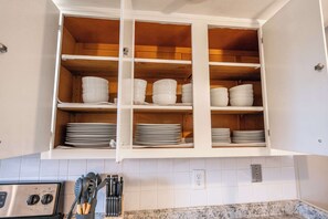 Interior - The Terrace Timber House  For 8 (Hamilton)