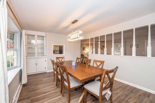 House, Multiple Beds, Patio, Garden View (The Terrace Timber House) | Dining