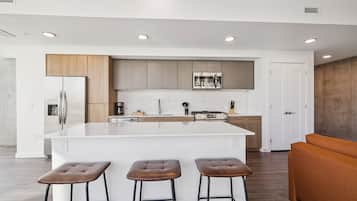 Appartamento, 2 camere da letto | Cucina privata | Frigorifero, microonde, forno, piano cottura