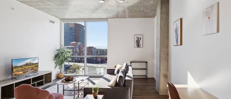 Appartement, 3 chambres | Coin séjour