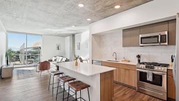 Appartamento, 3 camere da letto | Cucina privata | Frigorifero, microonde, forno, piano cottura