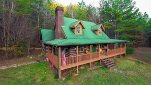 Exterior - Cozy 2-bedroom log home  in tranquil Hanceville, Alabama. Relax and escape (Hanceville)