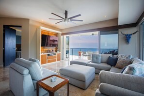 TV - Casa Lussienez | Luxury Ocean-View 3BR @ Paramount (Puerto Vallarta)