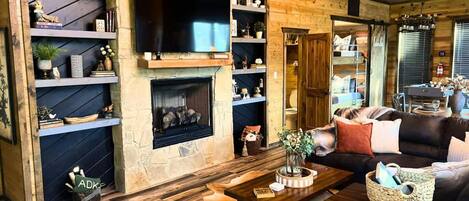 Älytelevisio, takka, pöytäjalkapallopöytä