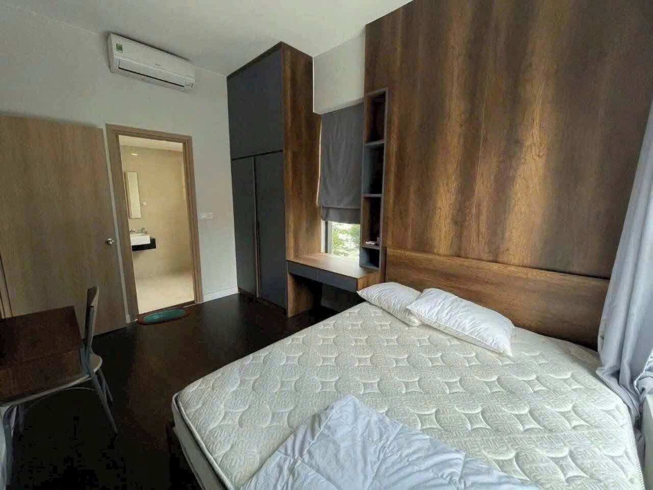 基础客房, 城市景观 | 客房内保险箱、办公桌、笔记本电脑工作区、遮光窗帘