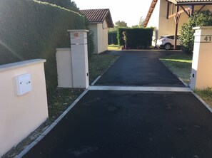 Property grounds - Guest Room “Chambre du bas” with Shared Pool, Terrace, and Wi-Fi (Mios)