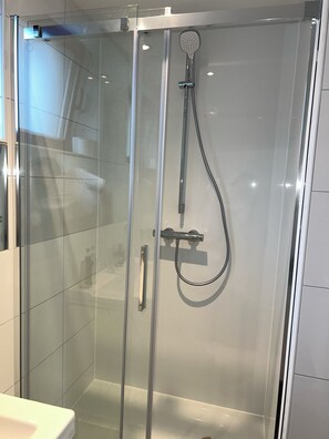 デスク、WiFi (無料)